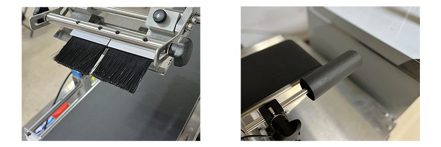 Tersedia untuk memasang sikat atau rol spons untuk melicinkan label.